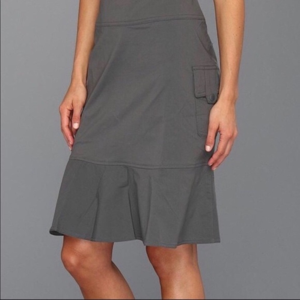 Royal Robbins cargo skirt